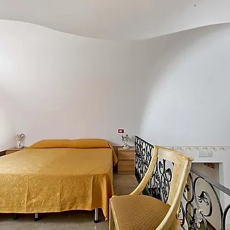 Capri Dreaming 4*